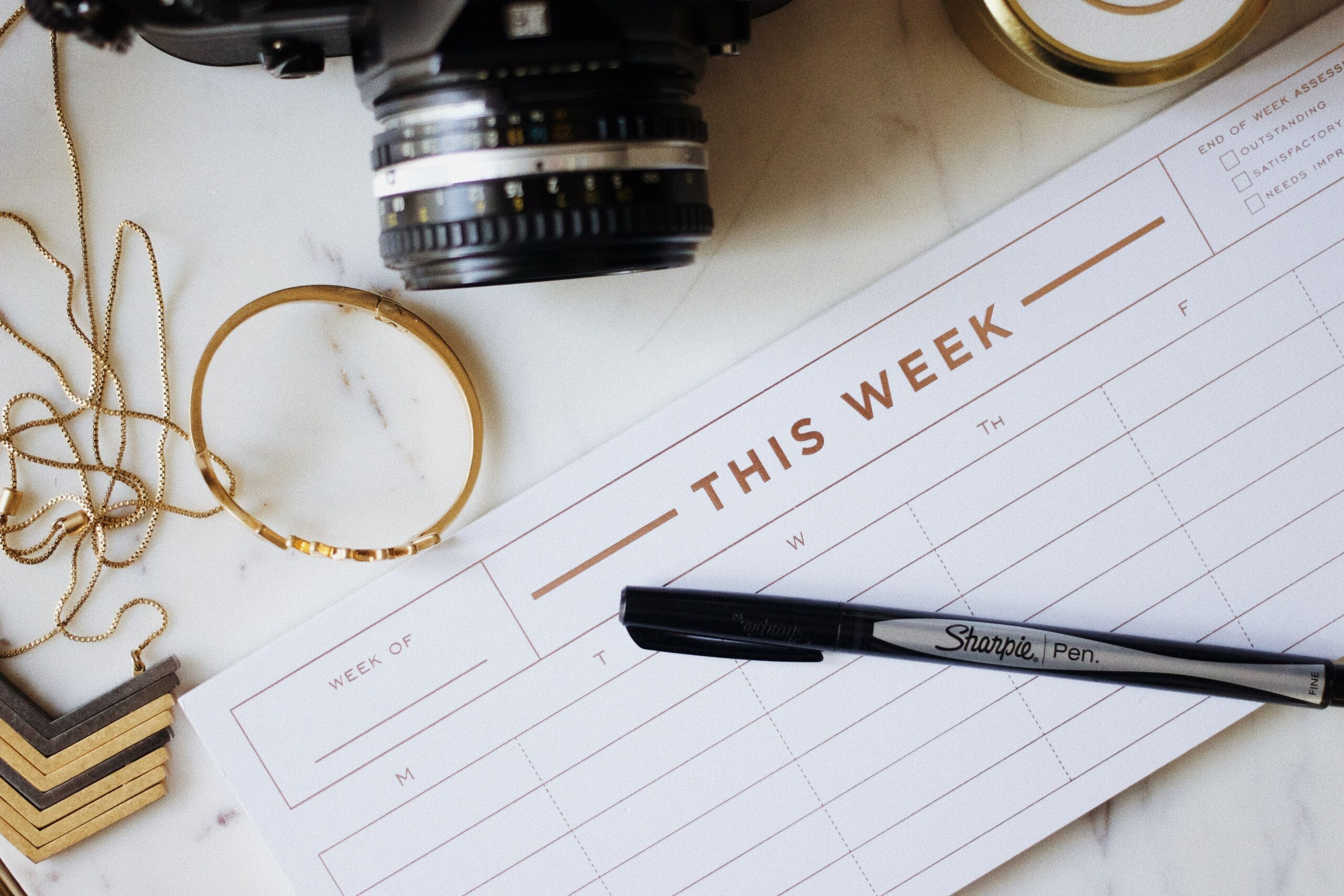 a picture of a weekly planner 